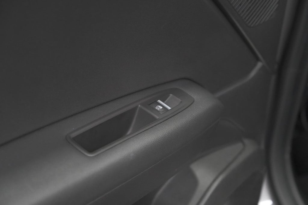 Renault Captur mild hybrid 140 edc techno | camera | 9.3 inch scherm | appl