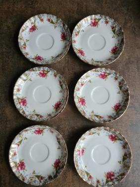 6 Petitfour-schoteltjes of theetipjes van hoogwaardig porselein