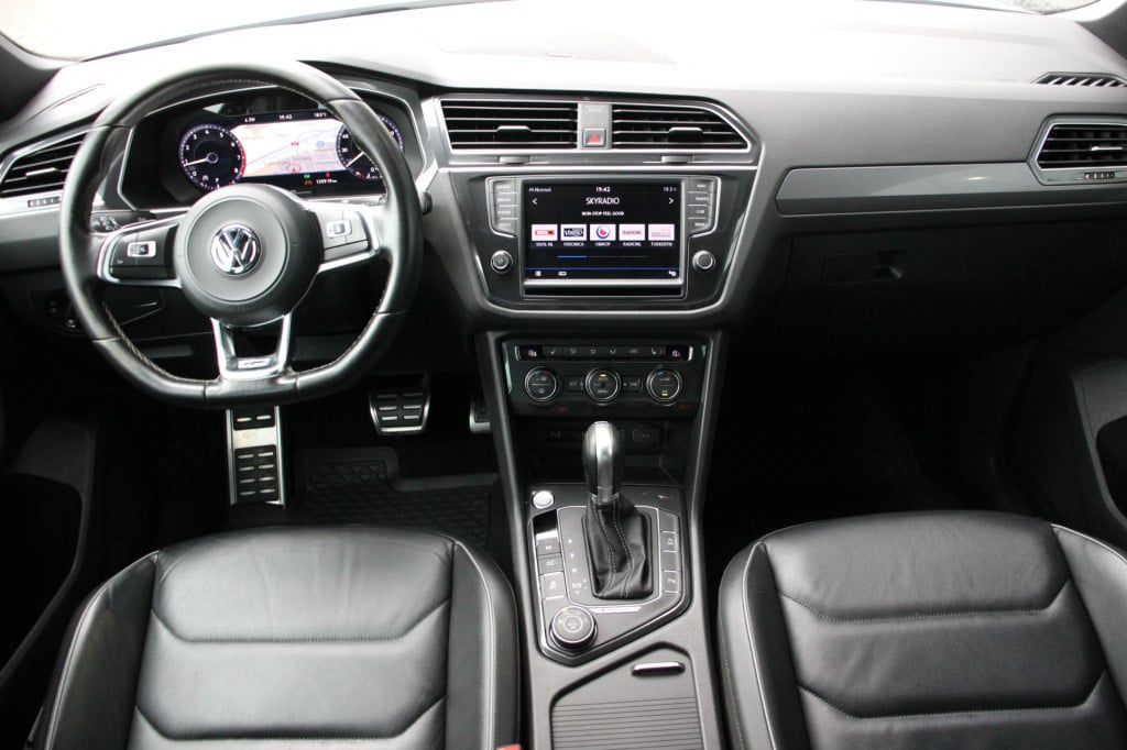 Volkswagen Tiguan 2.0 tsi 4motion r-line | leder | v.c. | keyless