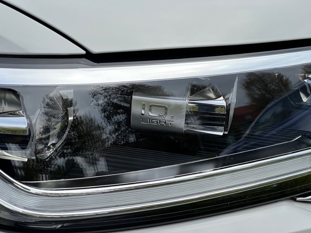 Volkswagen T-roc 1.5 tsi 150pk dsg r-line | camera | carplay | dode hoek | 