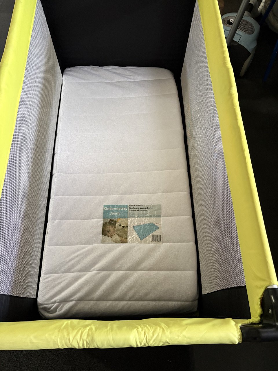 Mooi campingbedje incl matras