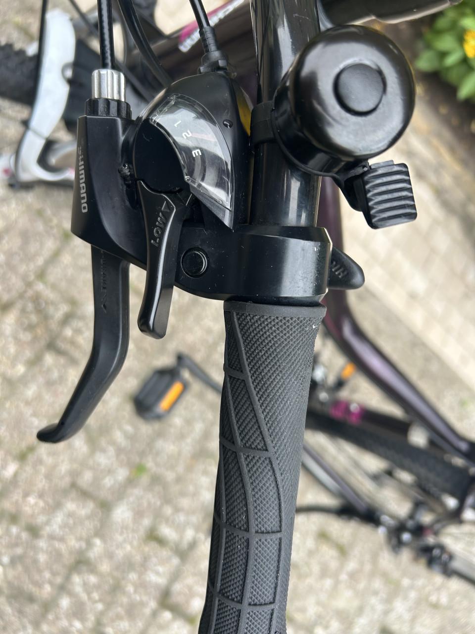 Mountainbike  Schwinn (dames) 26 inch, 21 speed, schijfremmen: zeer mooi.