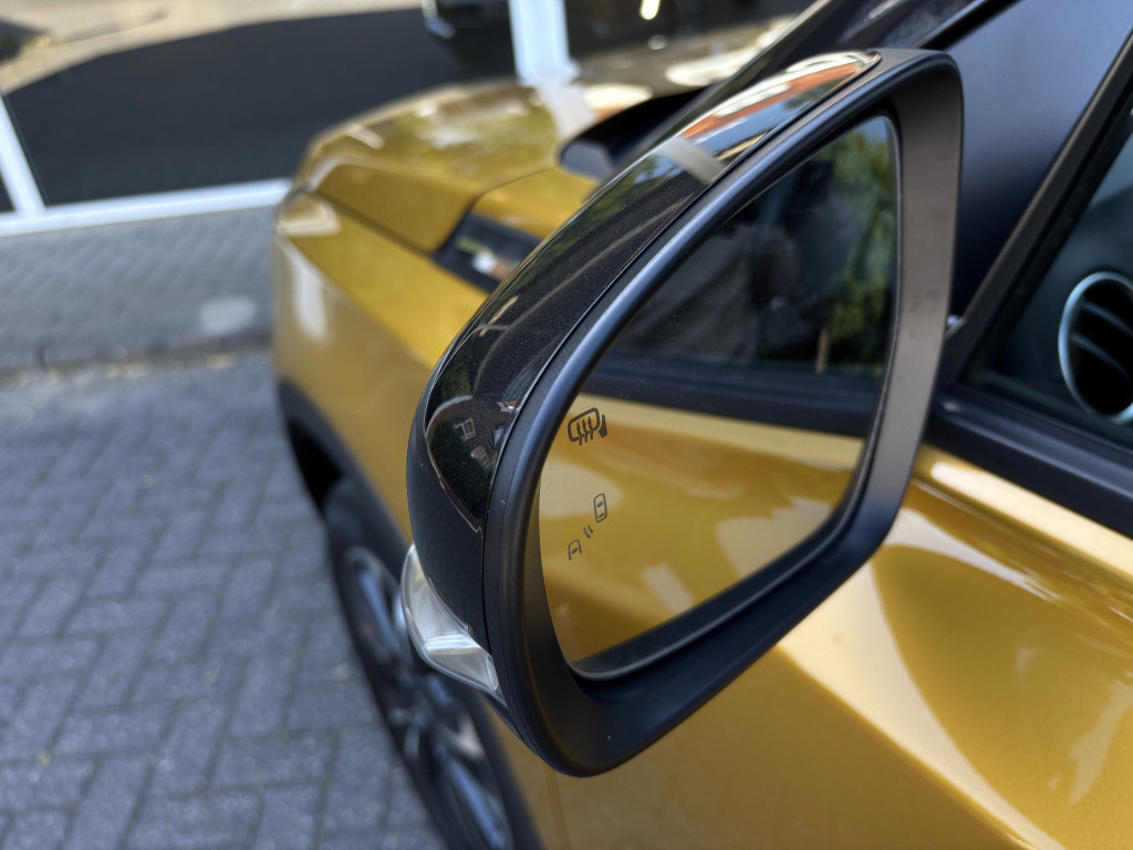 Suzuki Vitara 1.4 boosterjet style smart hybrid