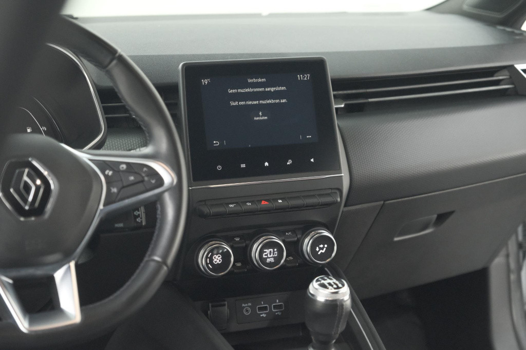 Renault Clio tce 100 intens | parkeersensoren | apple carplay | climate con