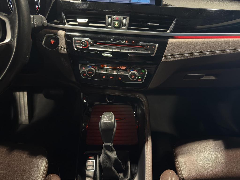 BMW X1 xdrive25e high executive x-line panorama | leder | sportstoelen | le