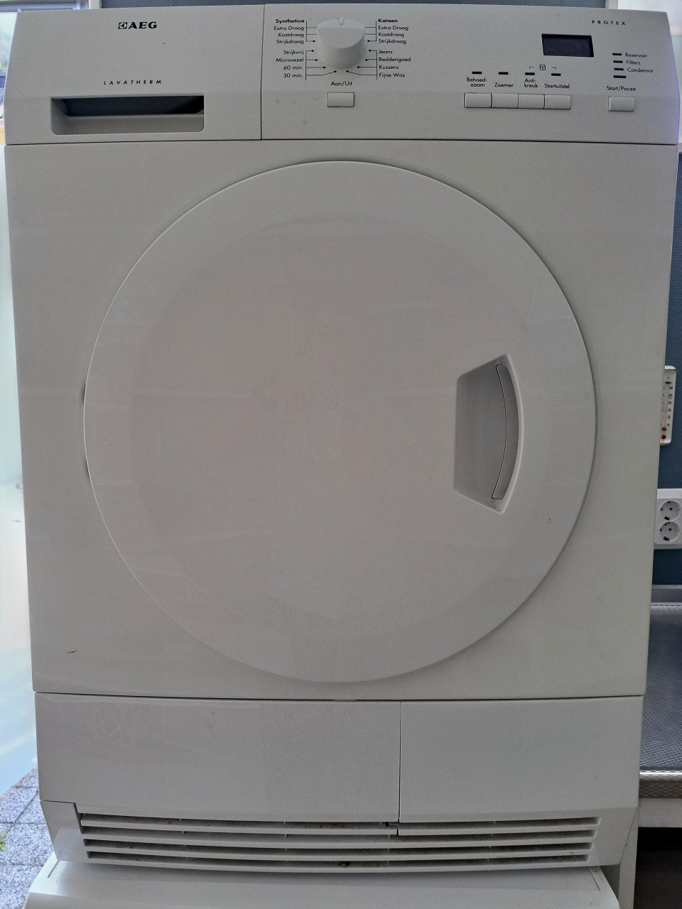 Gratis af te halen AEG wasmachine en condensdroger