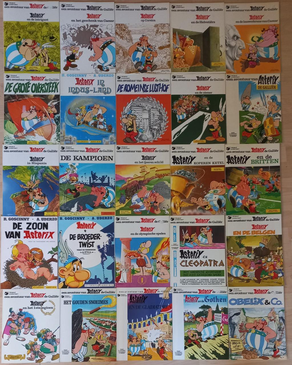 Asterix albums 25 nieuwe, ongelezen. Zie foto.