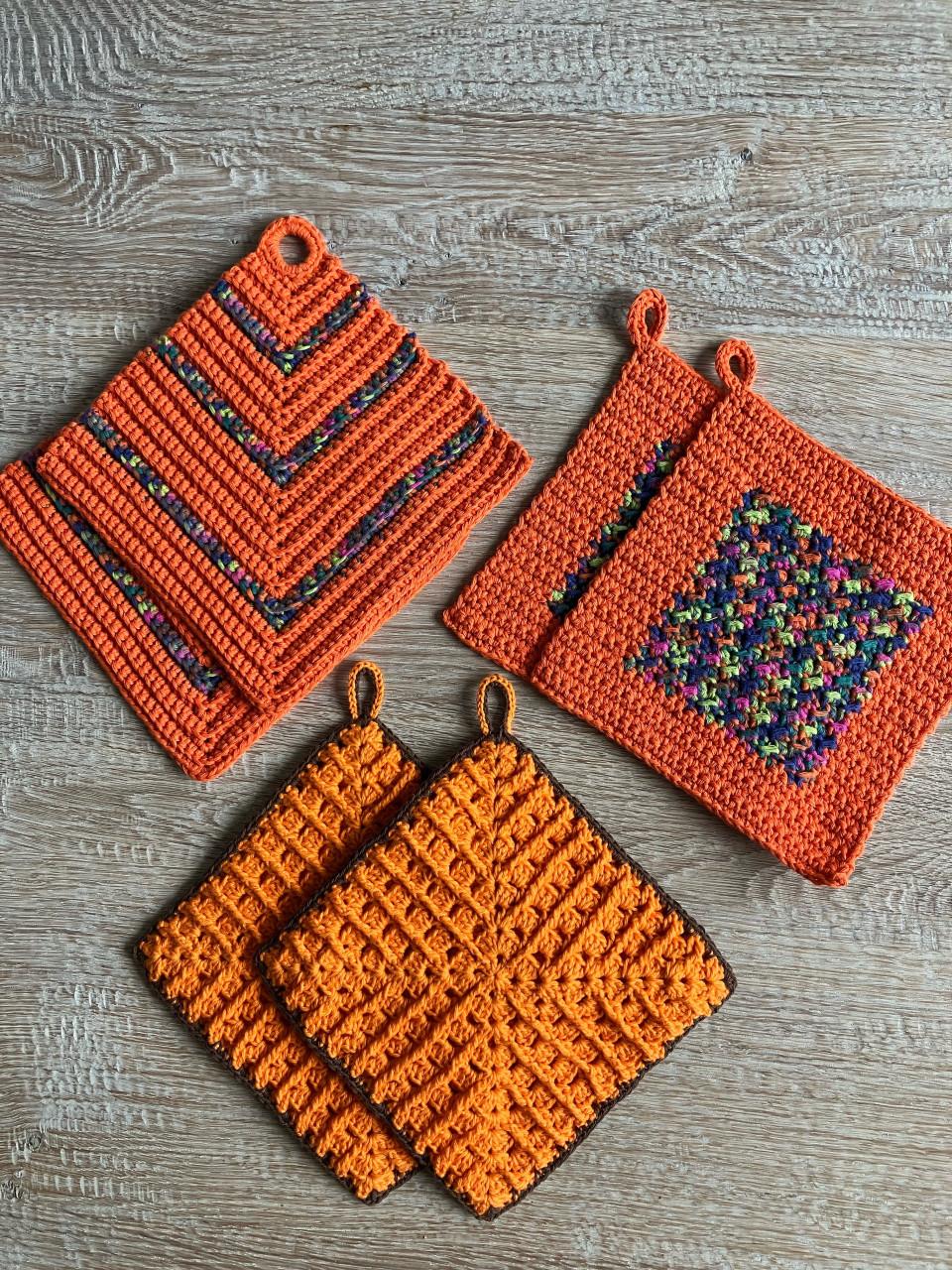 Verschillende nieuwe gehaakte pannenlappen