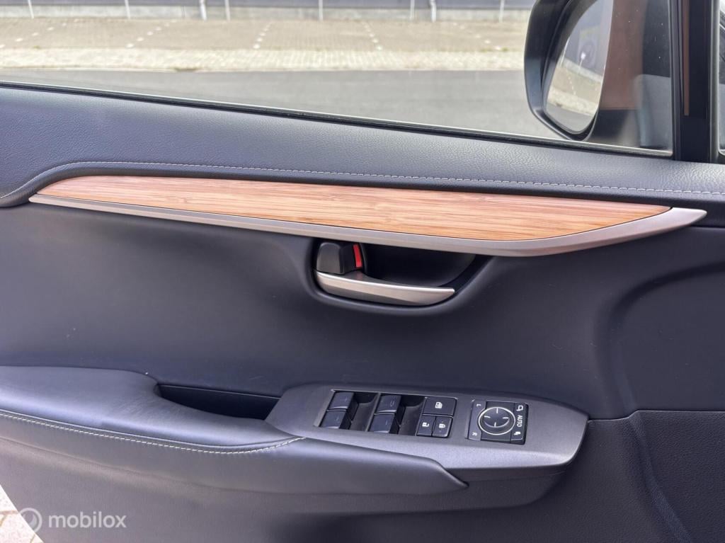 Lexus Nx 300h awd 25th edition