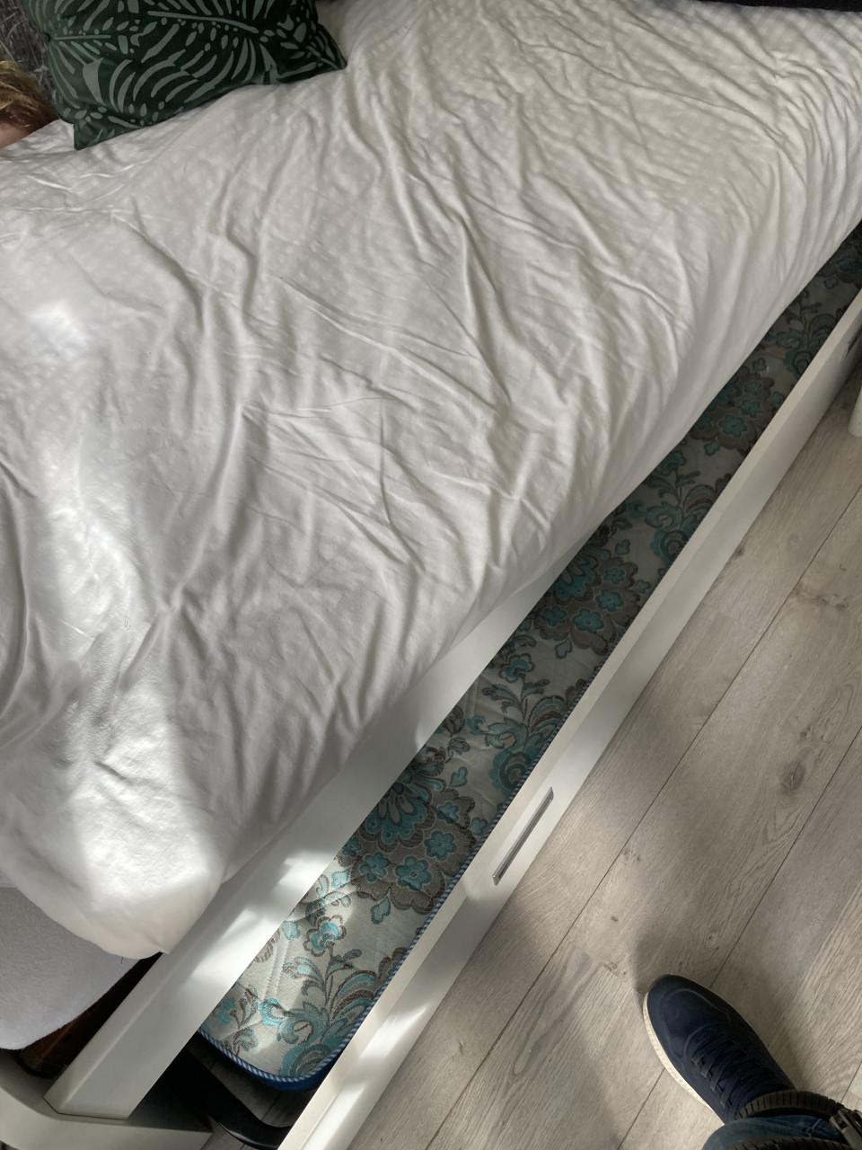 Een / twee persoon bed uitschuifbaar