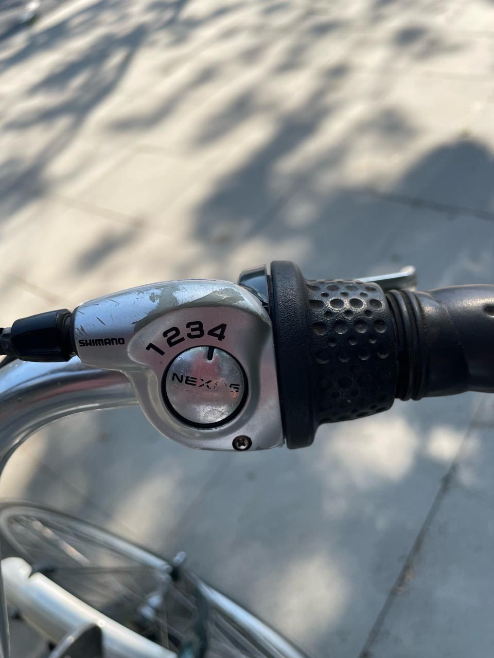 Elektrsche damesfiets.