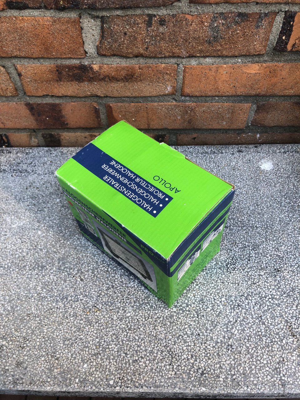 Buitenlamp nieuw in de doos.