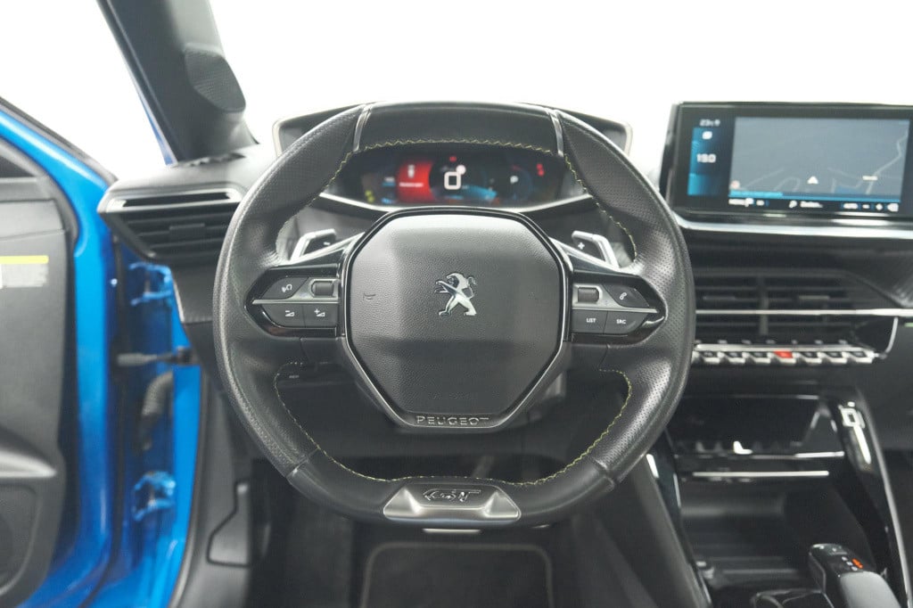 Peugeot 208 puretech 130 gt-line eat8 | camera | panoramadak | adaptieve cr