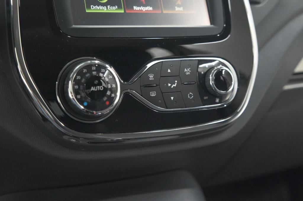 Renault Captur tce 120 edc dynamique | trekhaak | camera | navigatie | clim