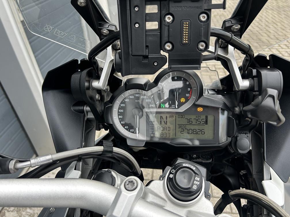 Frisse BMW R1200GS uit 2015 met 76dkm, 1e eig, vario kofferset etc €8995,-