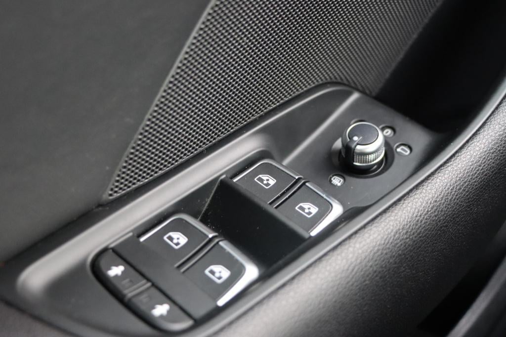 Audi A3 sportback 35 tfsi 150pk s tronic advance sport s-line