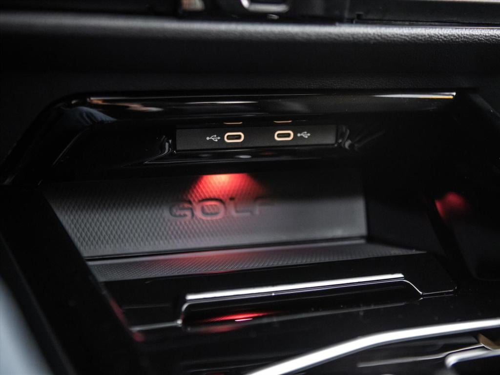 Volkswagen Golf 2.0 tsi 300pk 7-dsg gti clubsport automaat | panoramadak | 