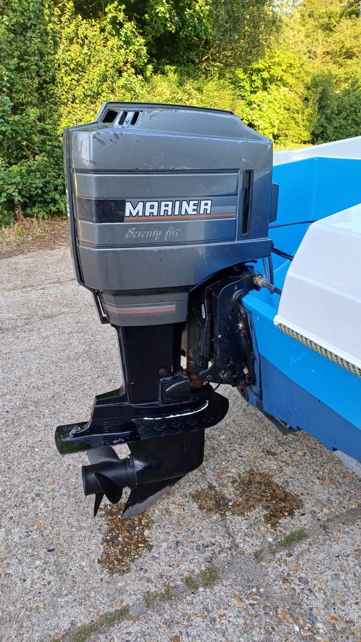 Motorboot