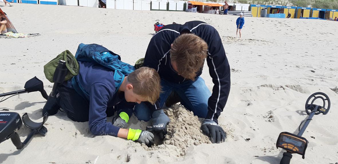 Metaaldetectie workshops op diverse strandlocaties