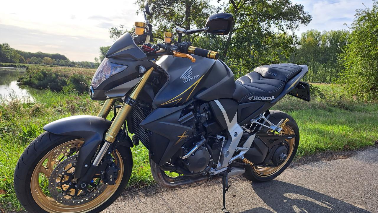 Nette Honda CB1000R