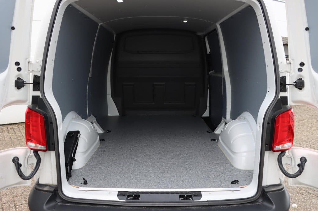 Volkswagen Transporter 2.0 tdi l2h1 28 comfortline 110pk