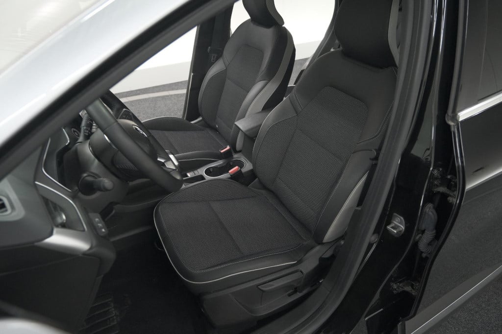 Renault Captur 1.6 e-tech full hybrid 145 techno | pack full screen | camer