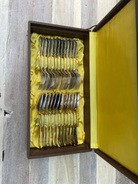 12 delig zwaar verzilverd bestek set