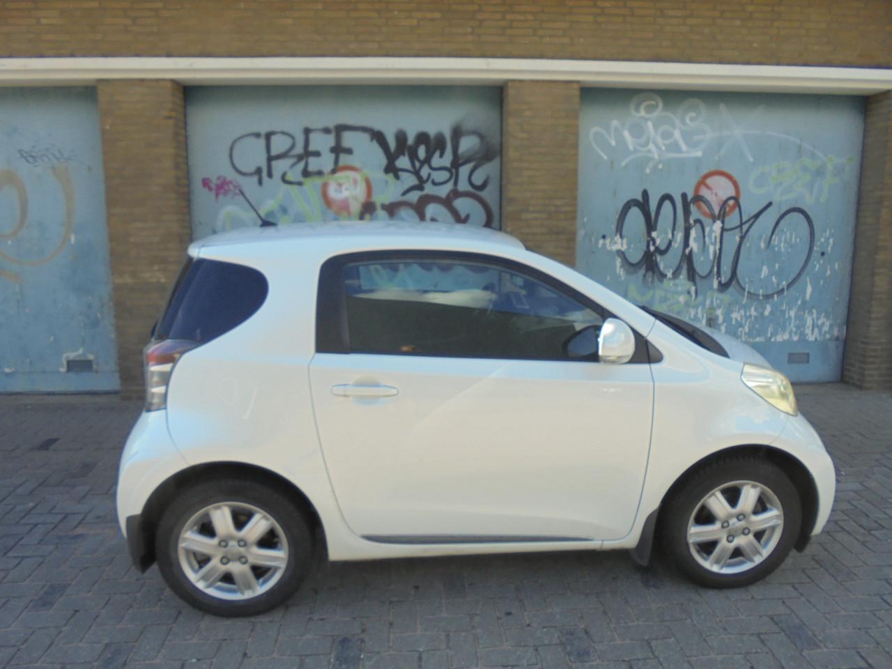 Prachtige Toyota iQ 1.0 VVT-i Comfort (2009) In Nette Staat APK feb-20227