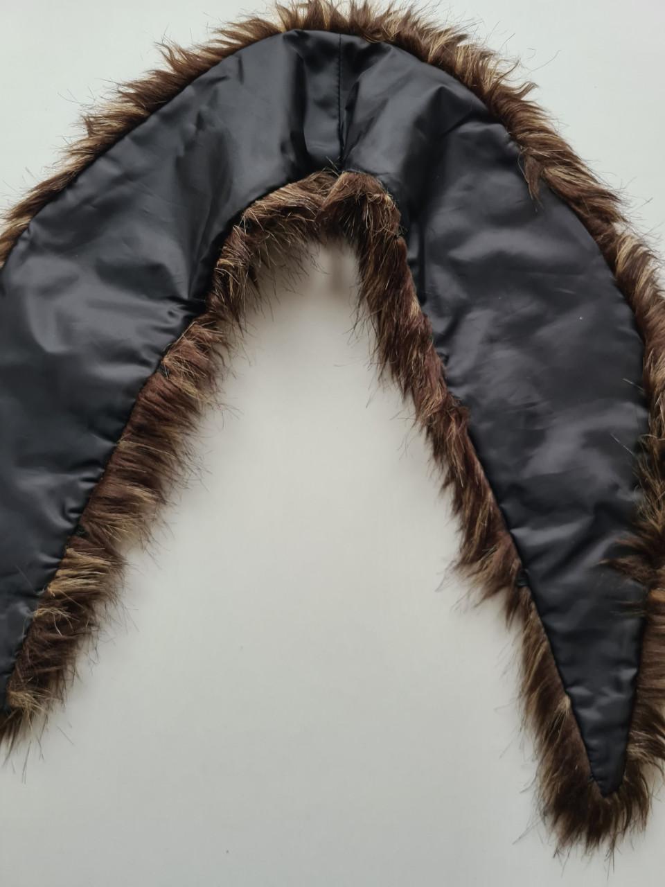 Bruine / zwart gemêleerd, imitatiebont (faux fur) kraag of stola.