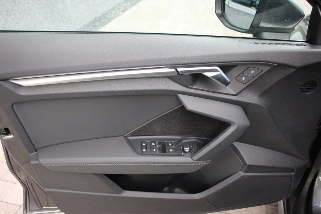 Audi A3 sportback 30 tfsi s edition | 26dkm