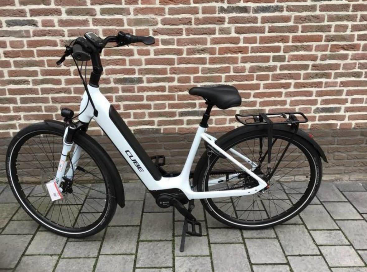 Cube supreme hybrid 2024