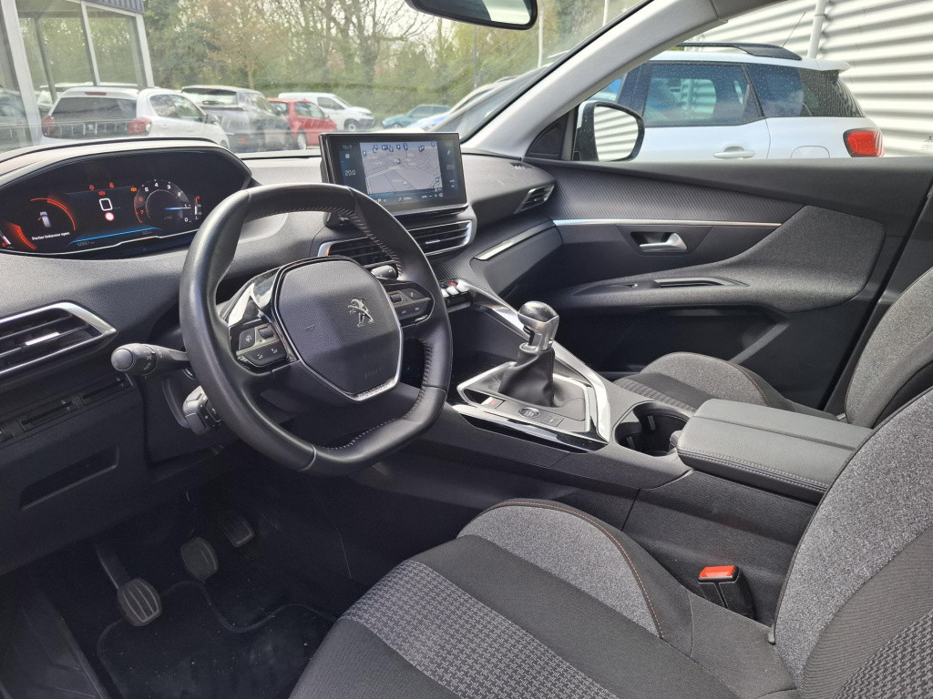 Peugeot 3008 suv 130 active pack navi/clima/cam