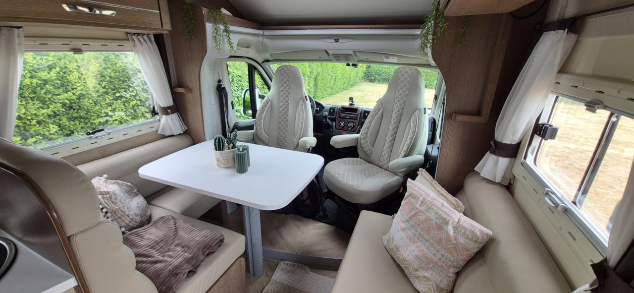 Mclouis MC4 60G half integraal camper