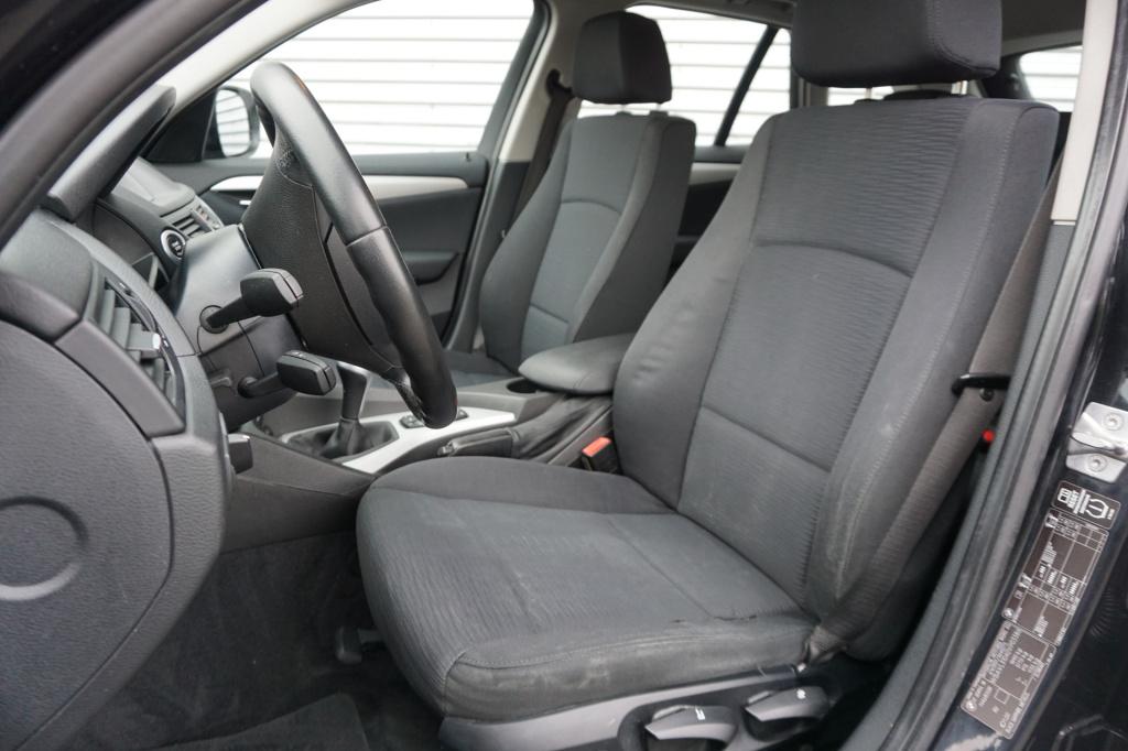 BMW X1 sdrive18i executive airco / navi / cruise / parkeers. / elektr. rame