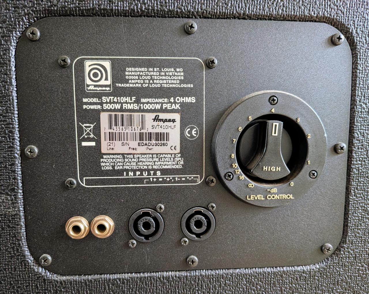 Professionele Ampeg basgitaar installatie