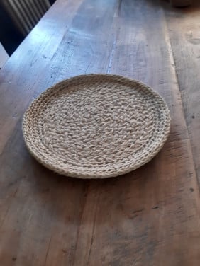 Onderzetter glas met riet eromheen geen koeriersdiensten