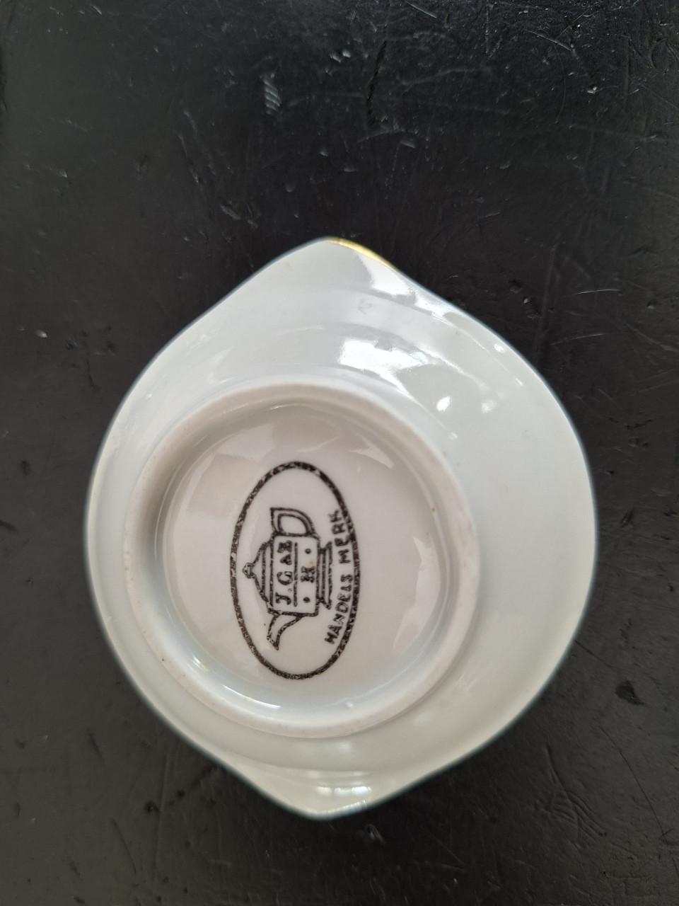 9 vintage porselein bonbonschaaltje in uitmuntende staat.