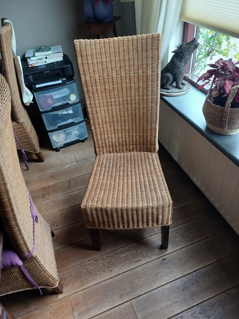 Eettafel met 6 stoelen