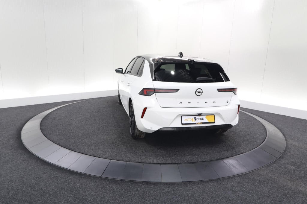 Opel Astra electric 54 kwh gs ultimate | elektrisch panoramdak | 360 camera
