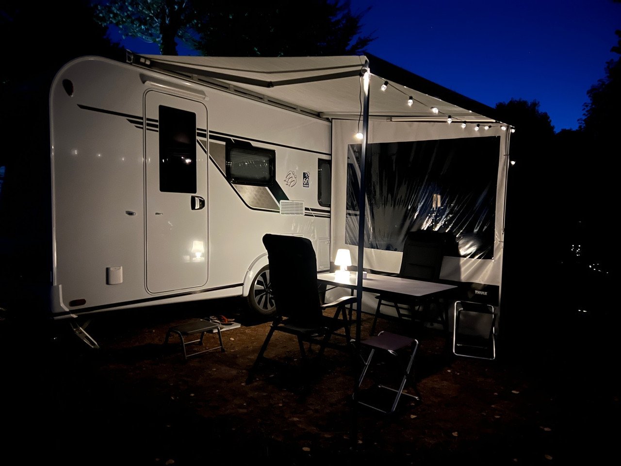 Thule zijwand - Rainblocker - Twee keer gebruikt