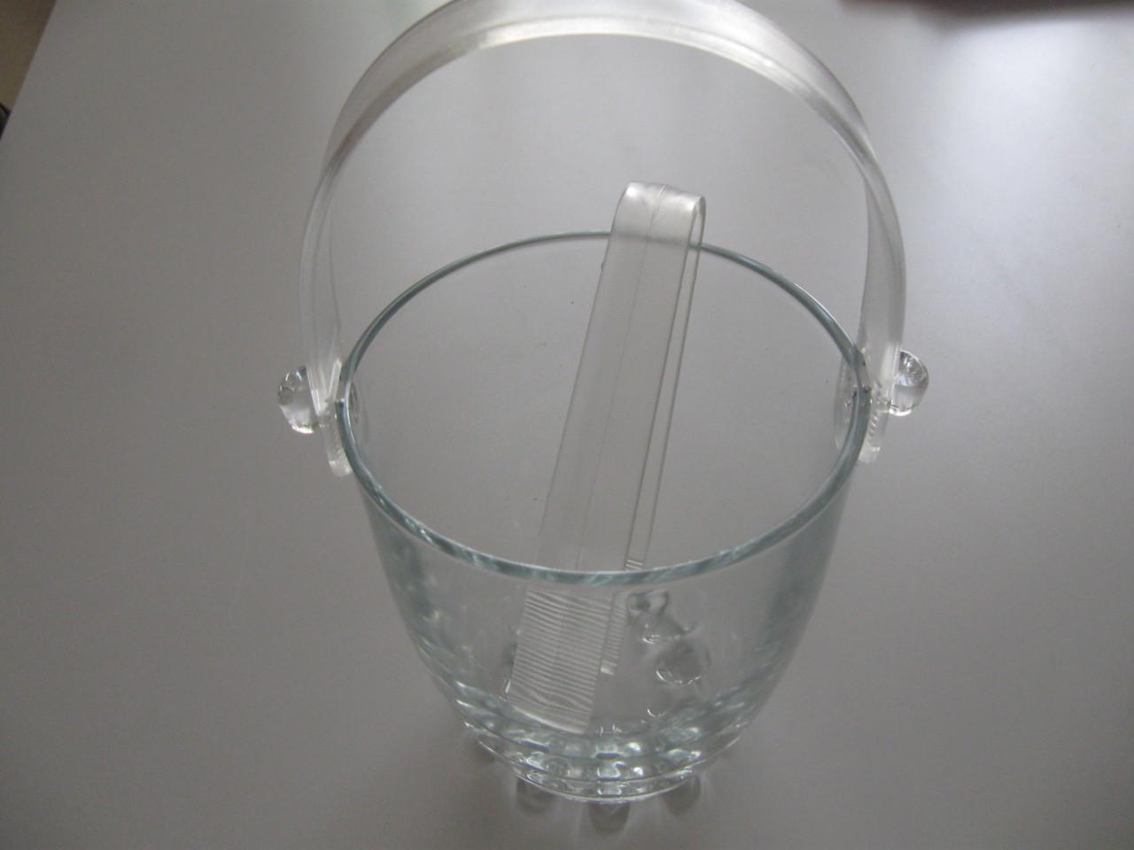 Glazen ijsblokjes emmer met tang