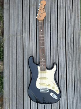 Collins gitaar stratocaster-model 6 snaren