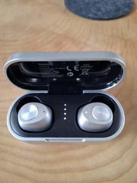 DRAADLOZE EARBUDS