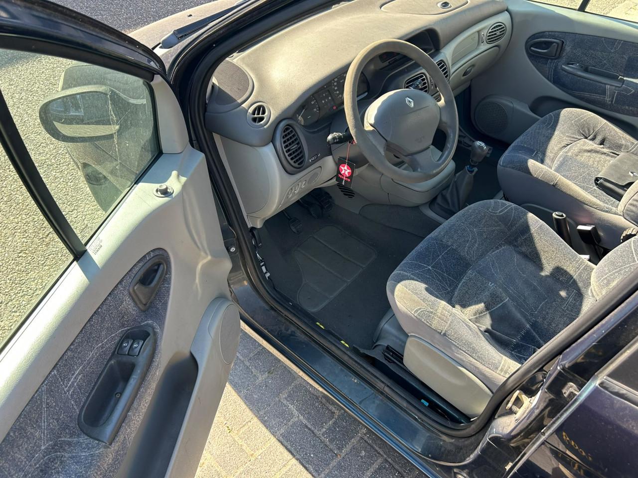 Renault Scénic 1.6-16V Expression Sport Veel Opties! Apk 20-05-27 126D KM!