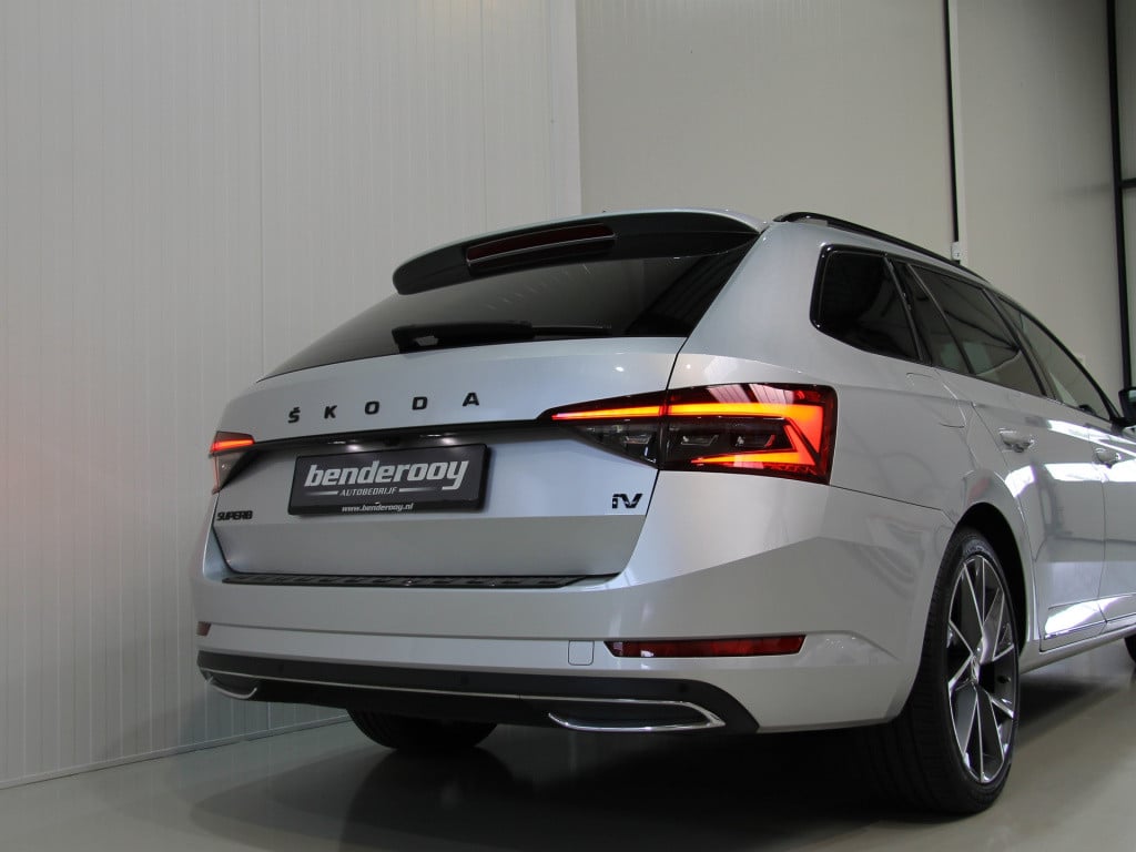 Skoda Superb combi 1.4 tsi iv 218pk sportline | pano dak | trekhaak