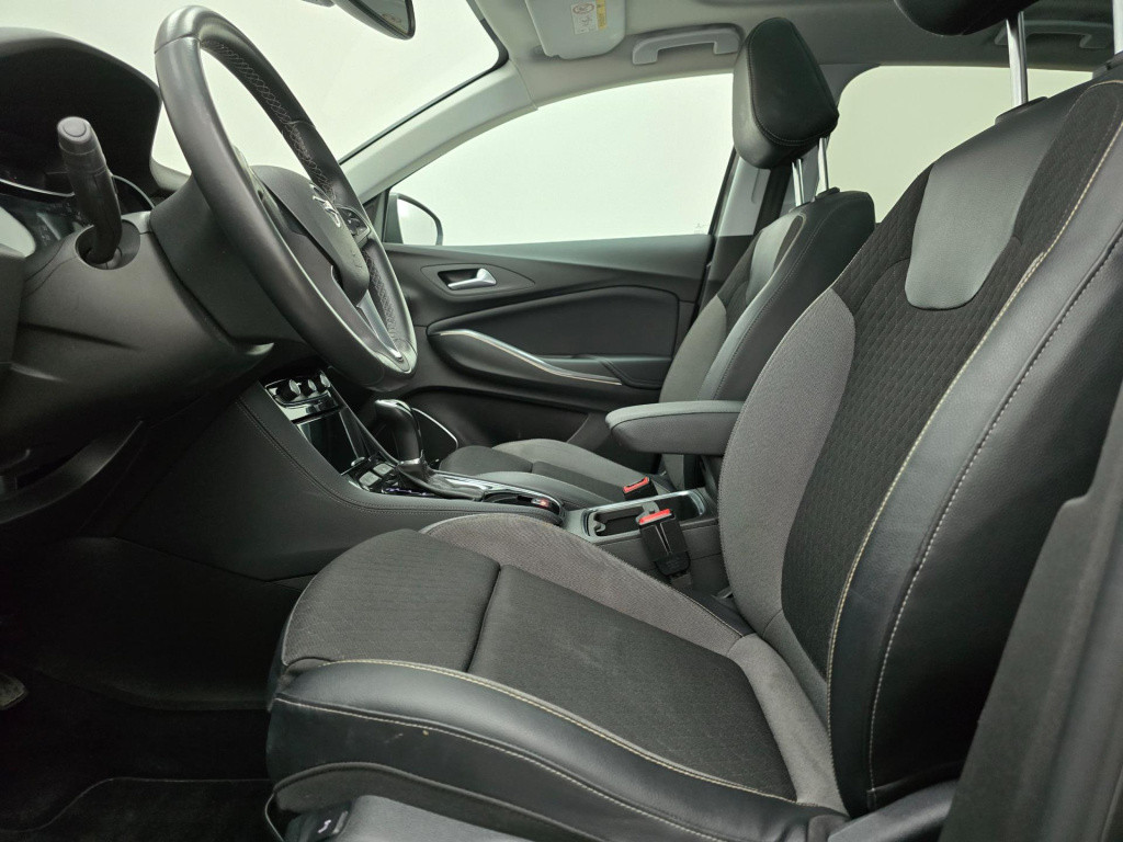 Opel Grandland X occasion met trekhaak en parkeercamera | tweedehands opel 