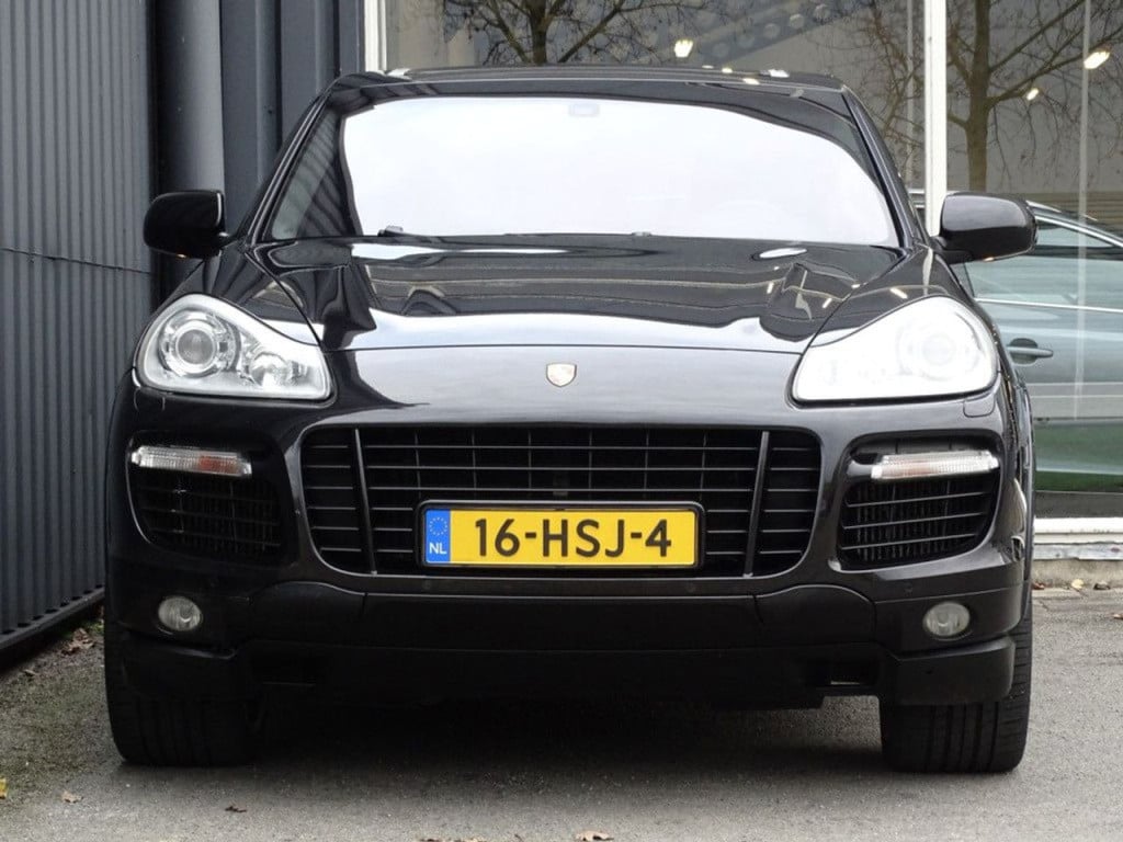 Porsche Cayenne 4.8 turbo 500pk | pano