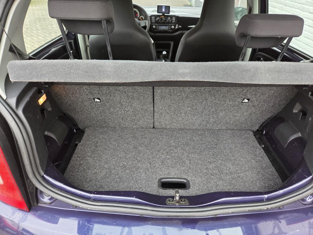 Volkswagen UP! 1.0 move up! bluem. executive | airco | navigatie | 5-deurs