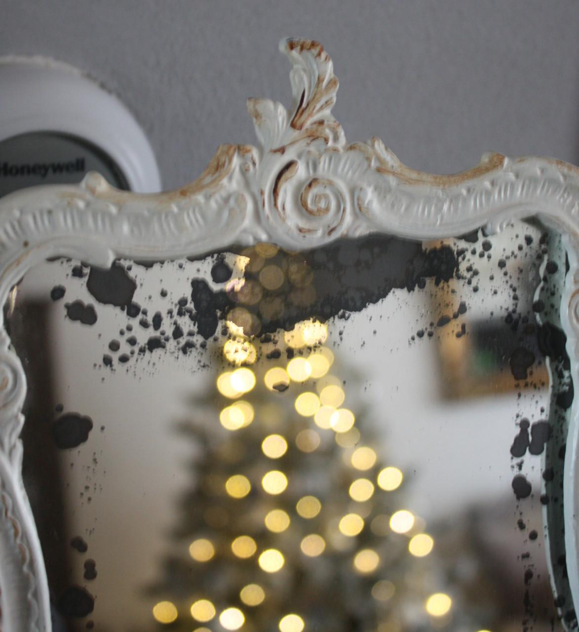 Mooie zware barok spiegel op voet