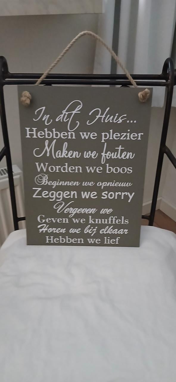 Tekstbord grijs en wit